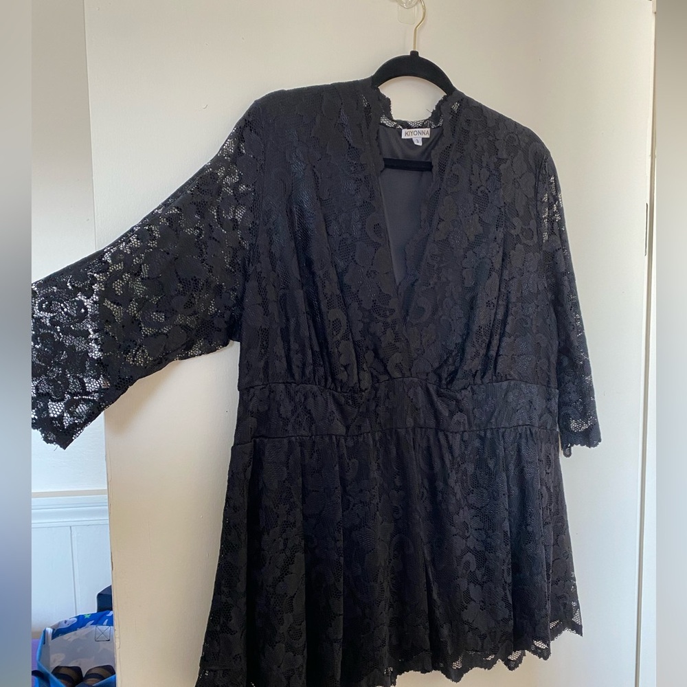 Kiyonna Top 3X Black Linden Lace Empire Waist V Neck Slimming. Gently used.